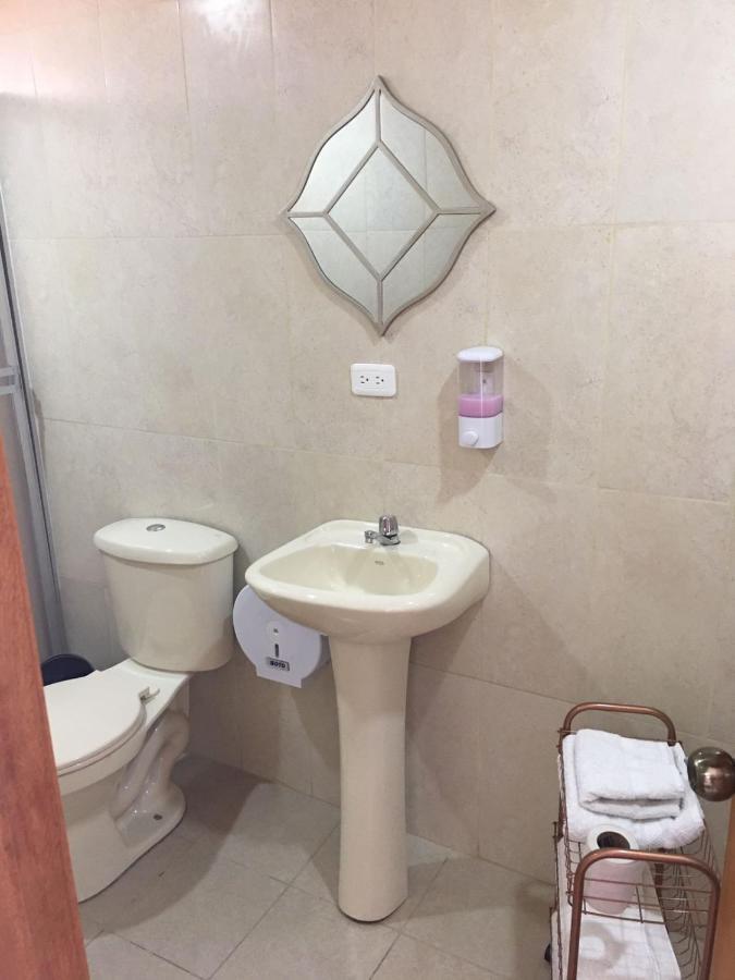 Tababela Airport B&B Экстерьер фото