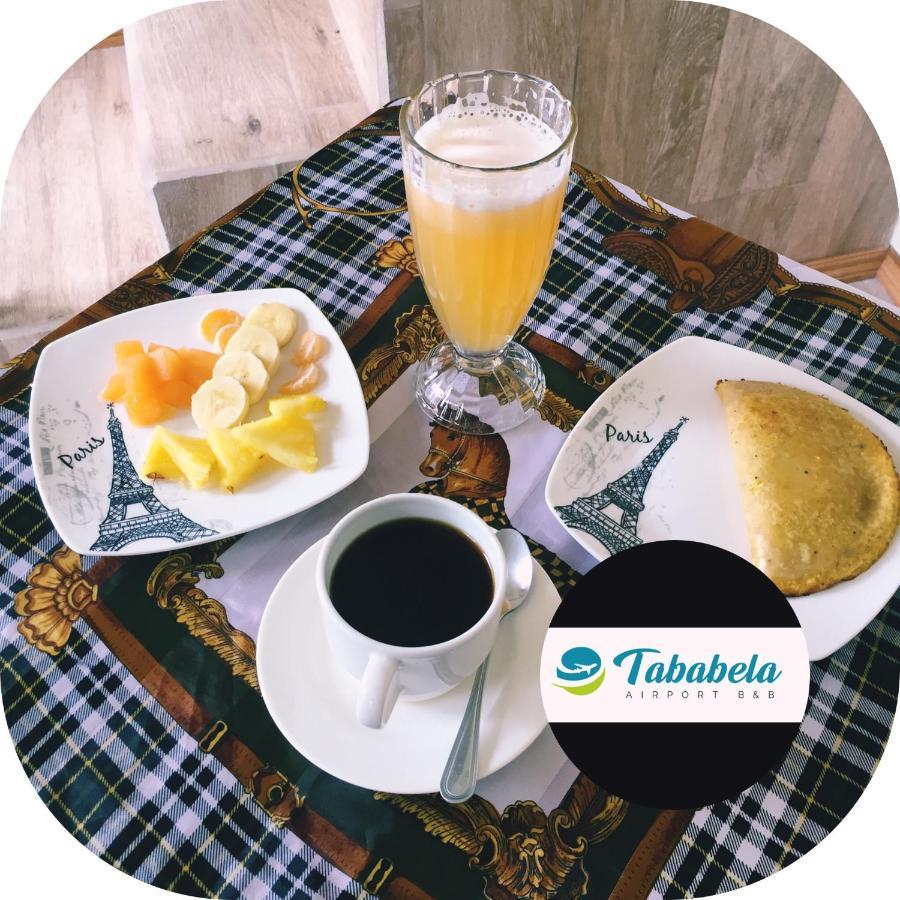 Tababela Airport B&B Экстерьер фото